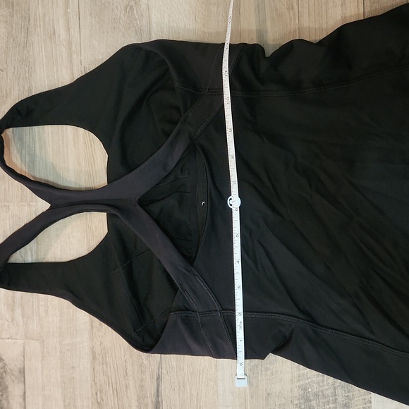 Lululemon tank - Picture 3 of 3